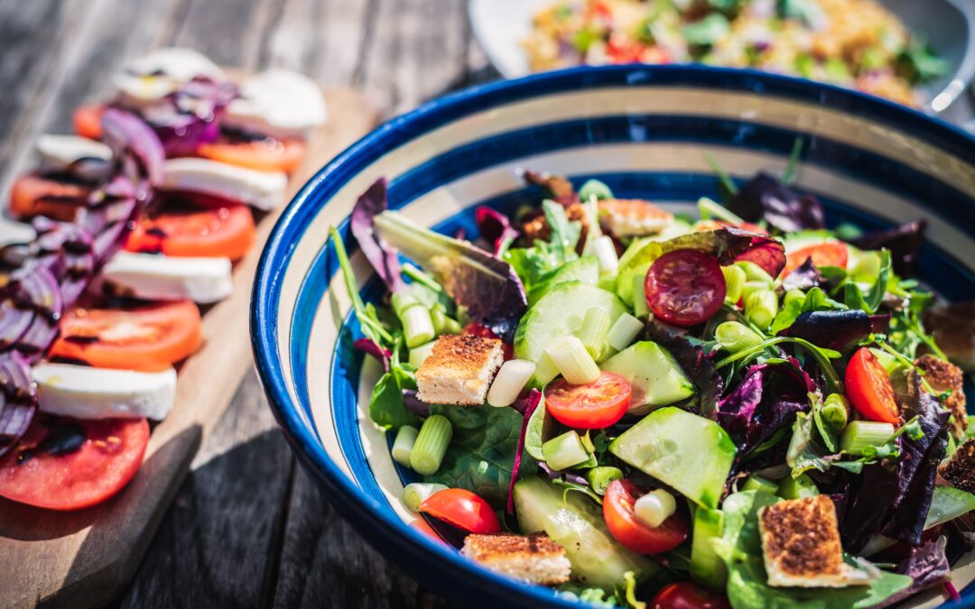 Vegan vs Mediterranean Diet: A Comparative Breakdown with Pros & Cons